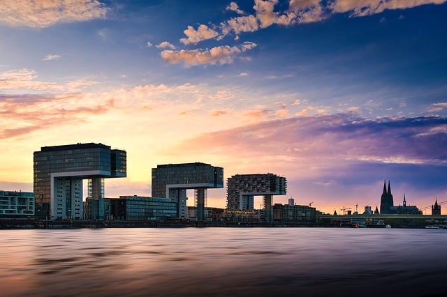 canadian city skyline modern buildings